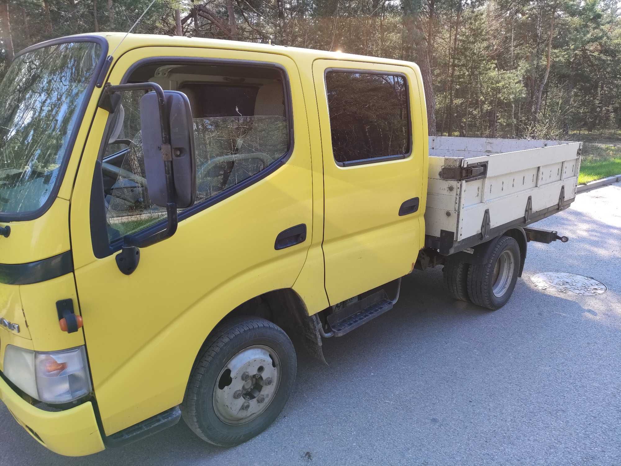 Toyota DYNA dubel kabina "doka" 6 osób 2,5 D4D kat.B