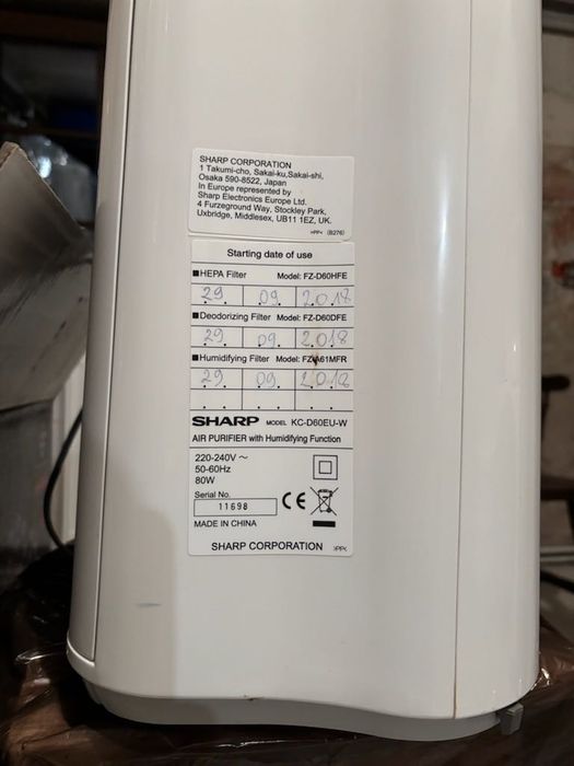 Oczyszczacz powietrza SHARP KC-D60EU-W.