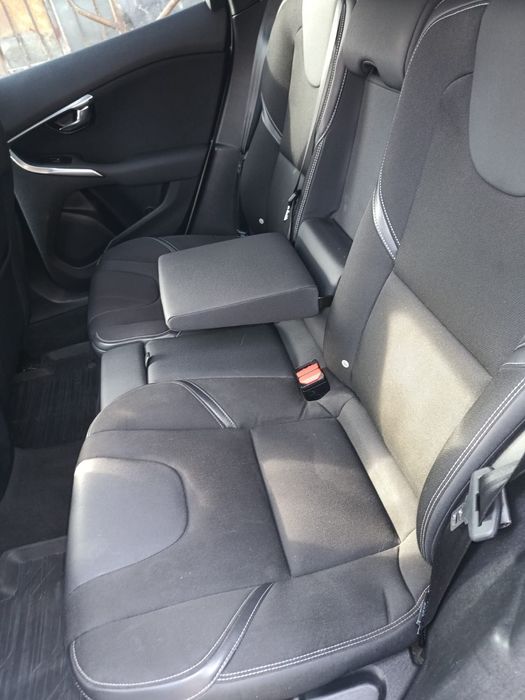 Sprzedam Volvo V40 D2