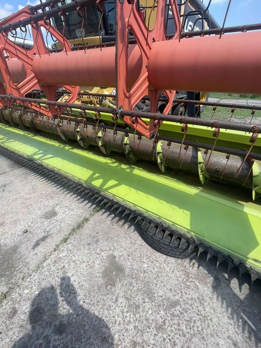 Продам жатку із ріпаковим стілом claas с900
