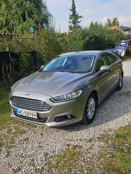 Ford Mondeo Zadbany Ford Mondeo w z niewielkim przebiegiem i dobrym wyposażeniem.