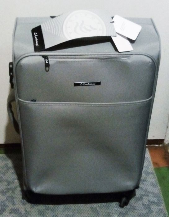 Валіза середня 68х40х24 60 л