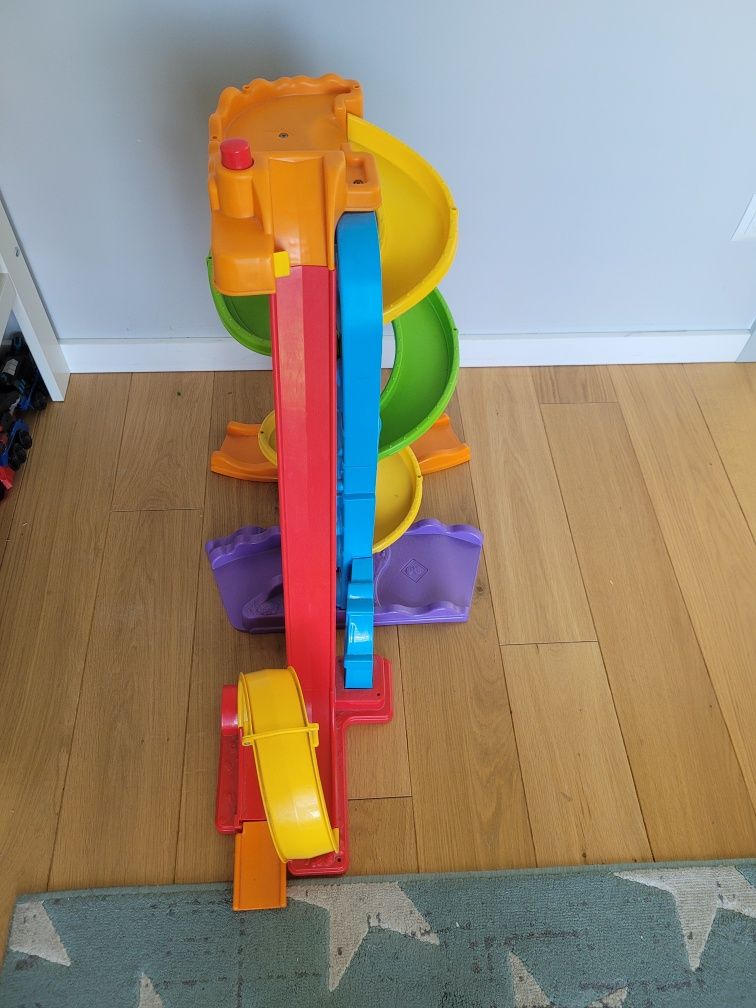 Zjeżdżalnia dla samochodzików fisher-price little people