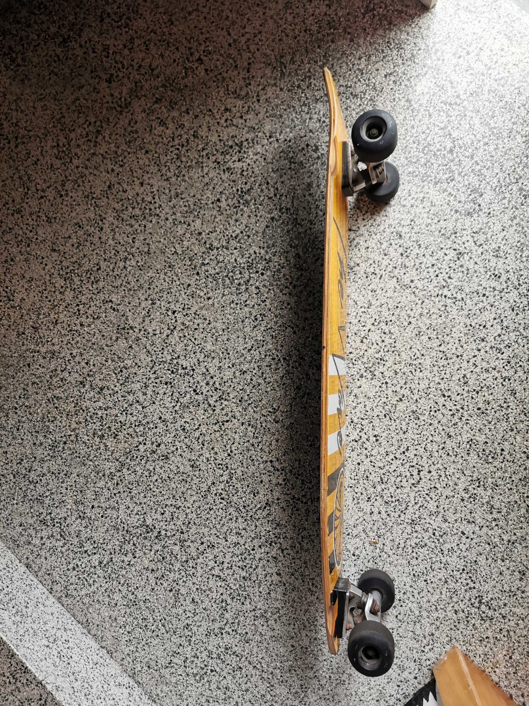 Longboard skate cruiser