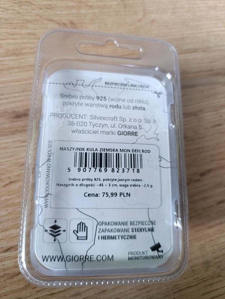Nowy srebrny naszyjnik