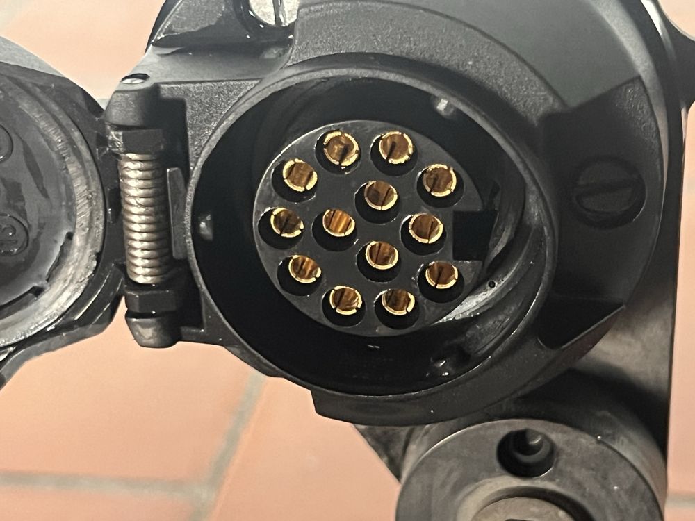 Bola Reboque ORIS com  Sistema de Fixação a Viatura