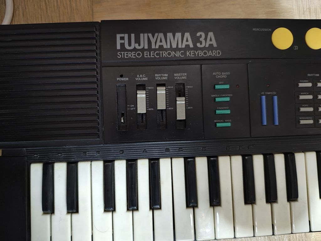 Syntezator Fugiyama uszkodzony