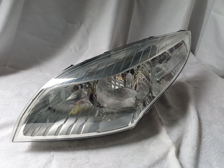 Lampa Renault Megane III 3 lewa Europa przód