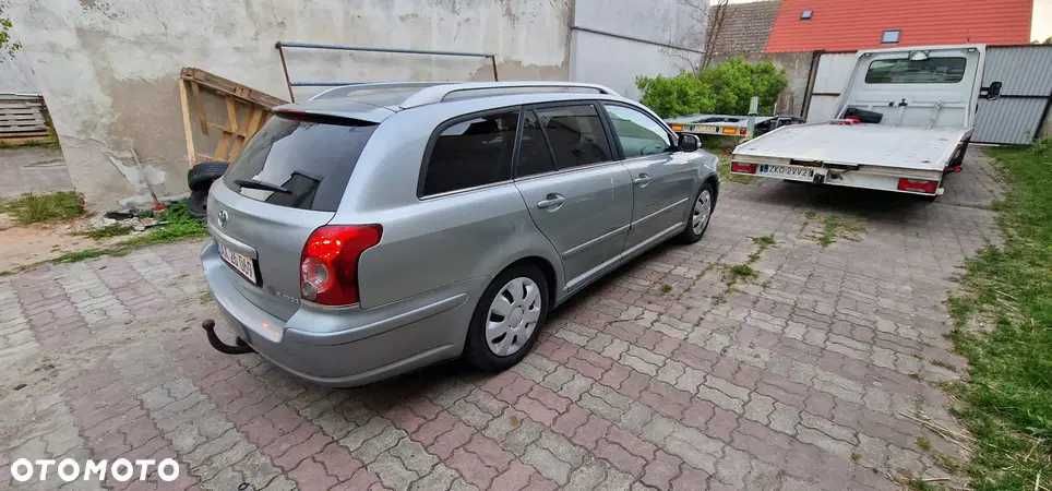 Toyota Avensis sprawna najtansza xenon tempomat etc lift