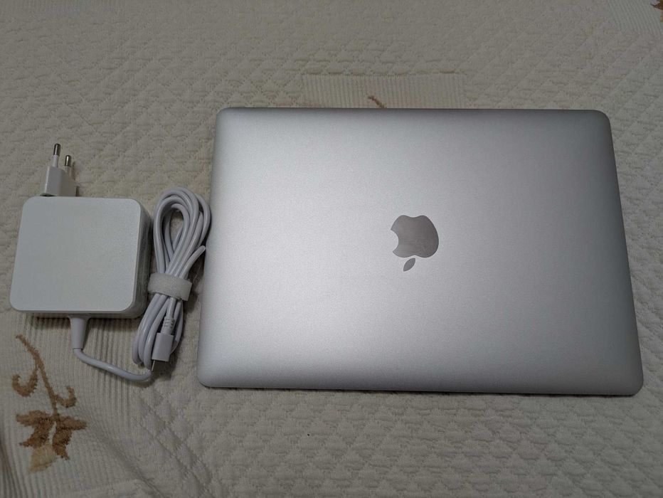 Macbook 12 cinza prata usado