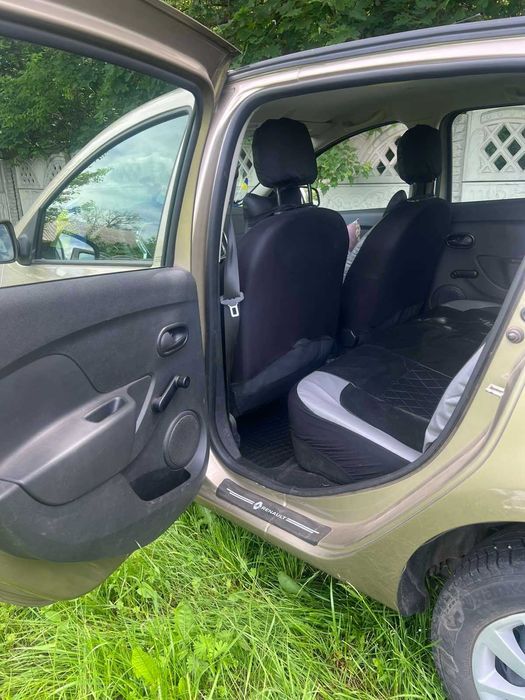 Продам авто Renault sandero 2020 р, із салону, одна власниця.