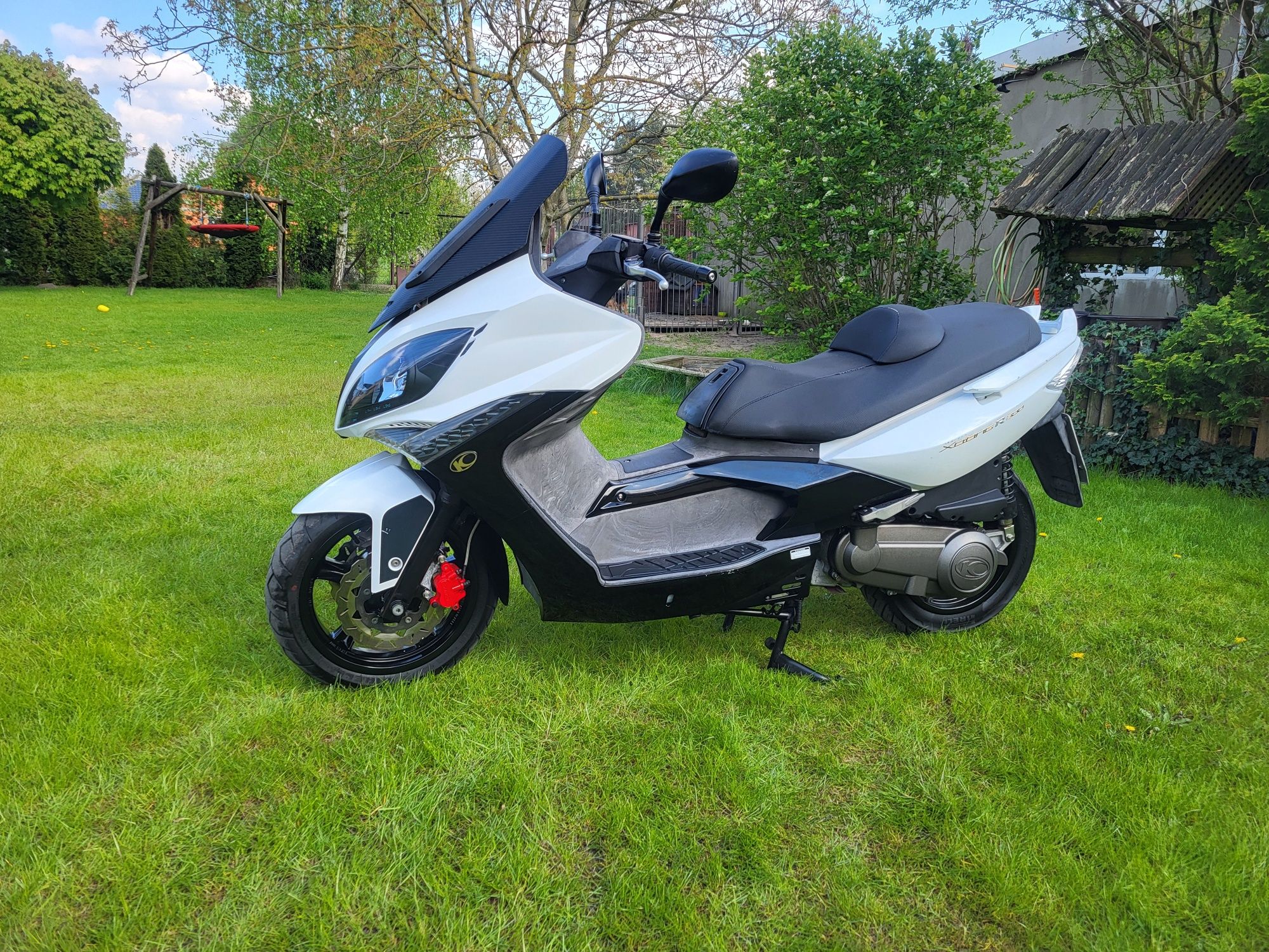 Kymco Xciting 300 R ( downtown )