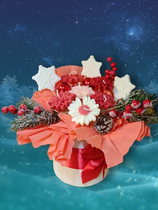 Новорічні декоративні свічки. Подарункові набори. Букети