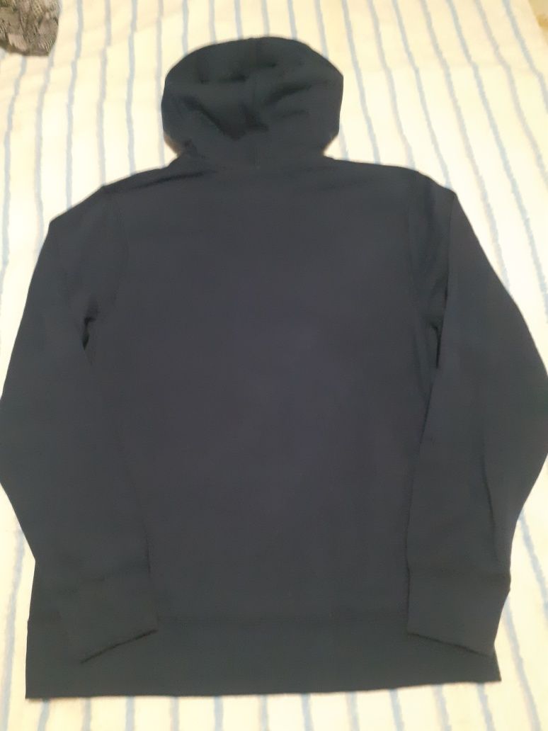 Casaco Nike desportivo 13/15Anos usado 3x no máximo.