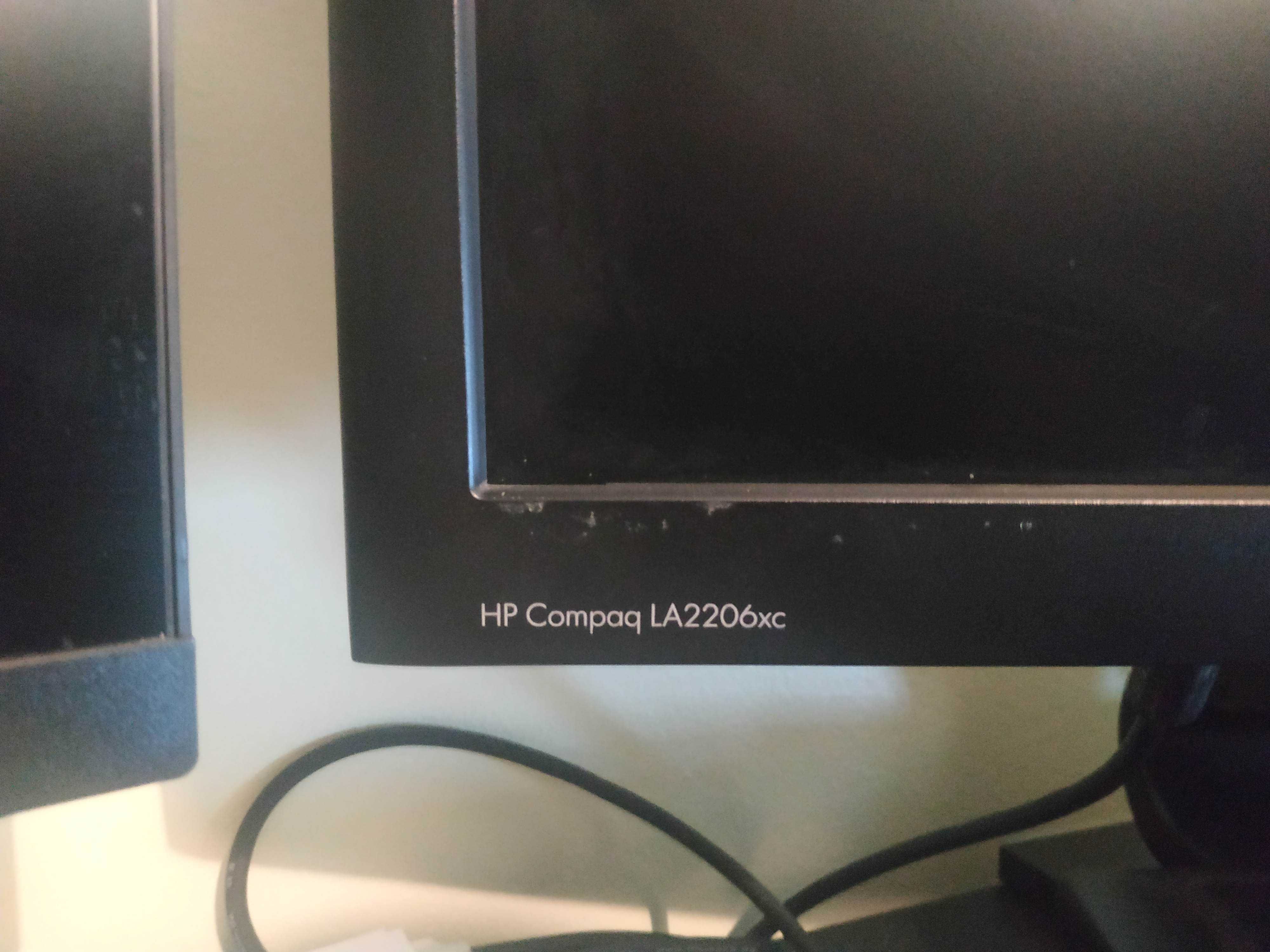 Monitor hp Compaq la2206xc