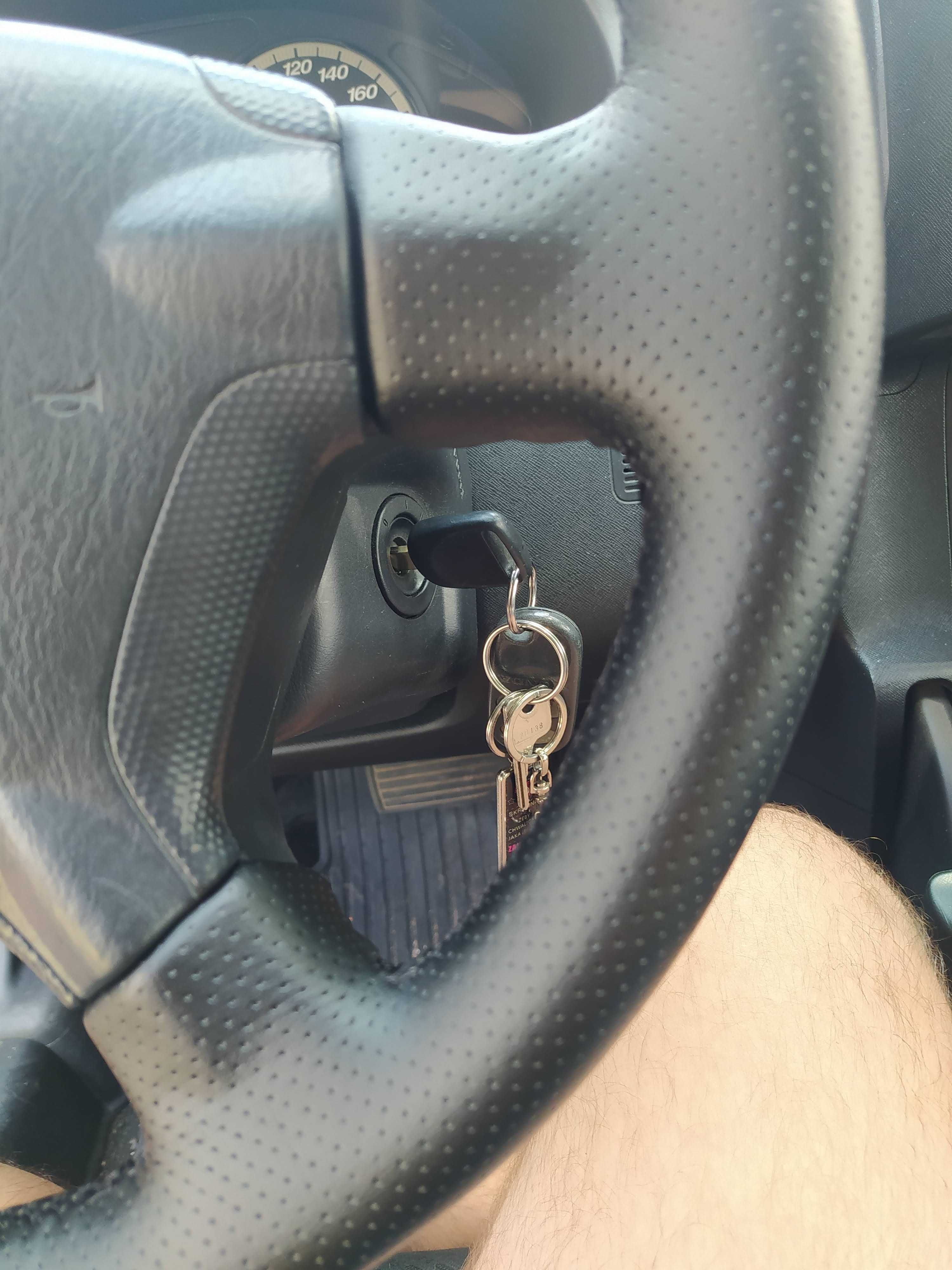 Skóra na kierownice Honda CRV II dedykowany kierownica