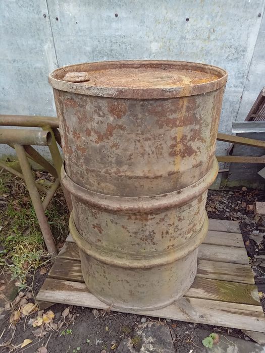 Бочкі 200-літрові