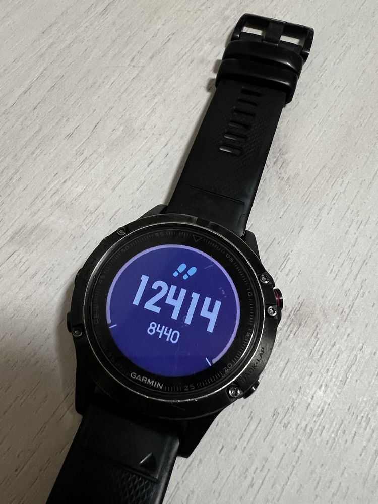 Годинник Garmin Fenix 5
