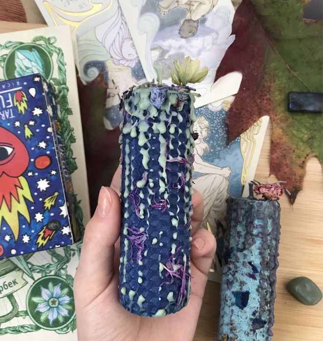 свічка з вощини на здійснення бажання