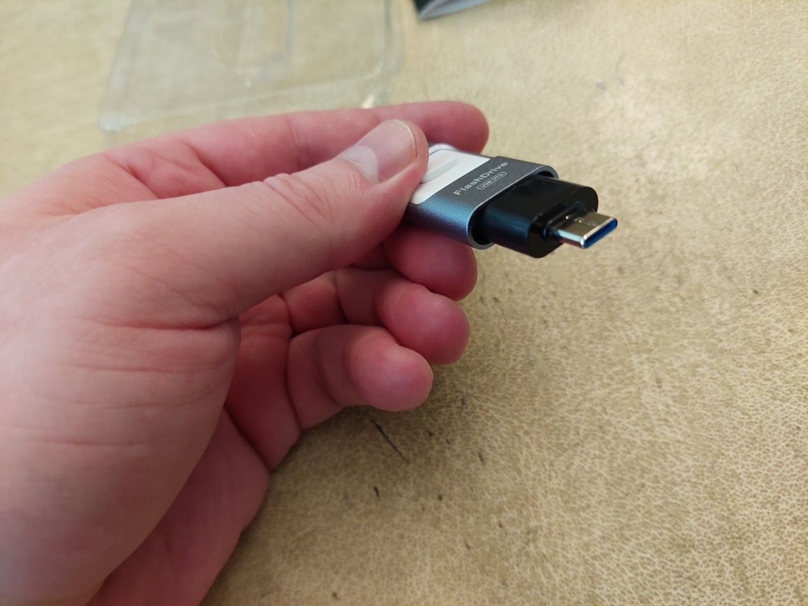Флешка 4в1 256Гб Type-C/Micro/Lightning/USB для телефона/компьютера