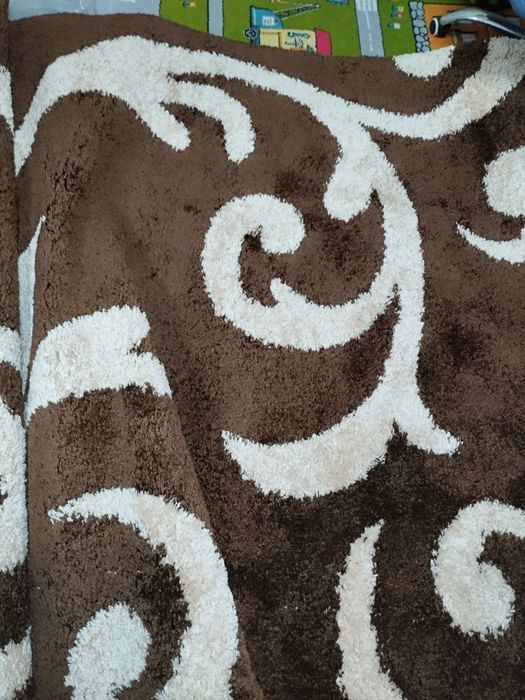 Килим новий продам  1.60*2.30