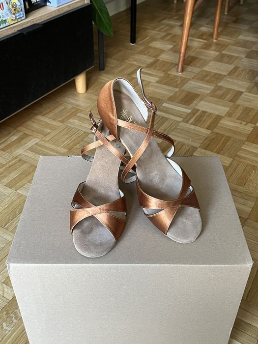 Nowe buty taneczne latino, łacina, obcas 3”, r39, Artis