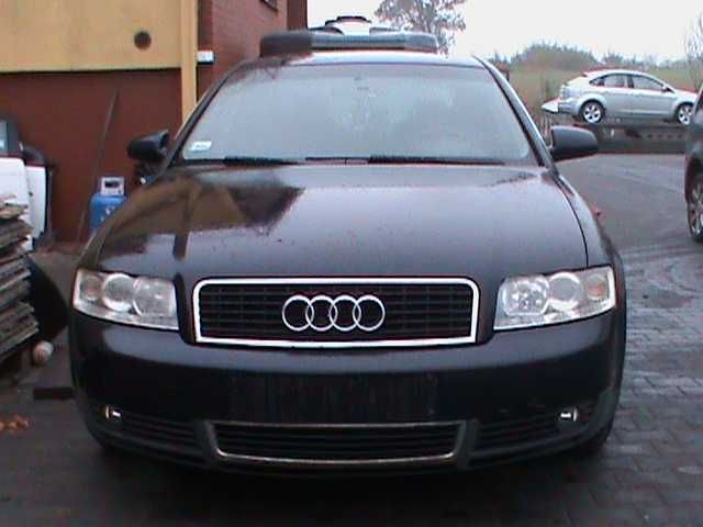 Audi A4 B6 sedan Lampy zderzak  klapa drzwi Kod LZ5L