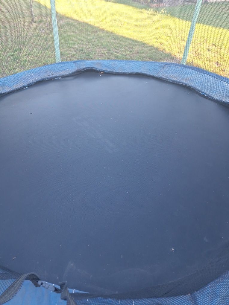 Trampolina dla dzieci z drabinką