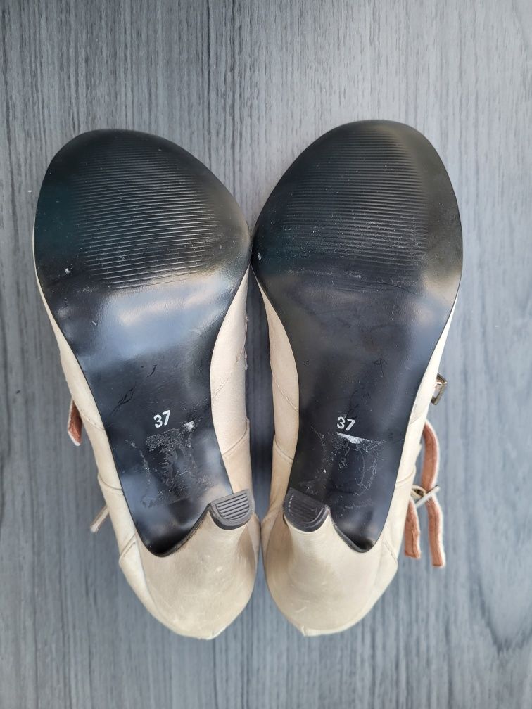 Skórzane sandały czółenka damskie na obcasie czółenka kremowe r. 37