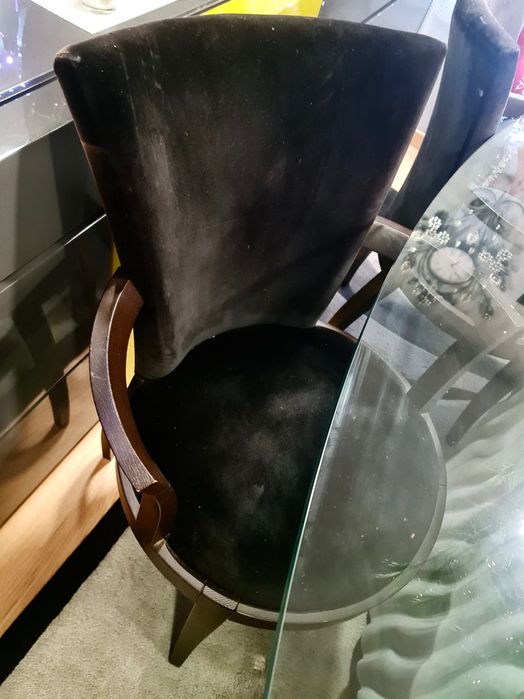 Mesa de vidro + 6 caseiras