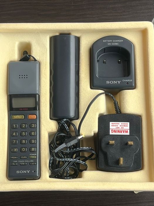 Ретро мобільний телефон SONY CM H-333