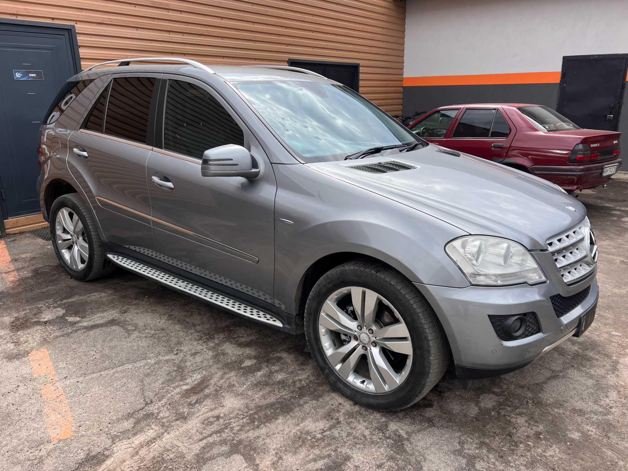 Разборка Mercedes ML W164 Розборка GL X164 Шрот Фара Запчастини Детали