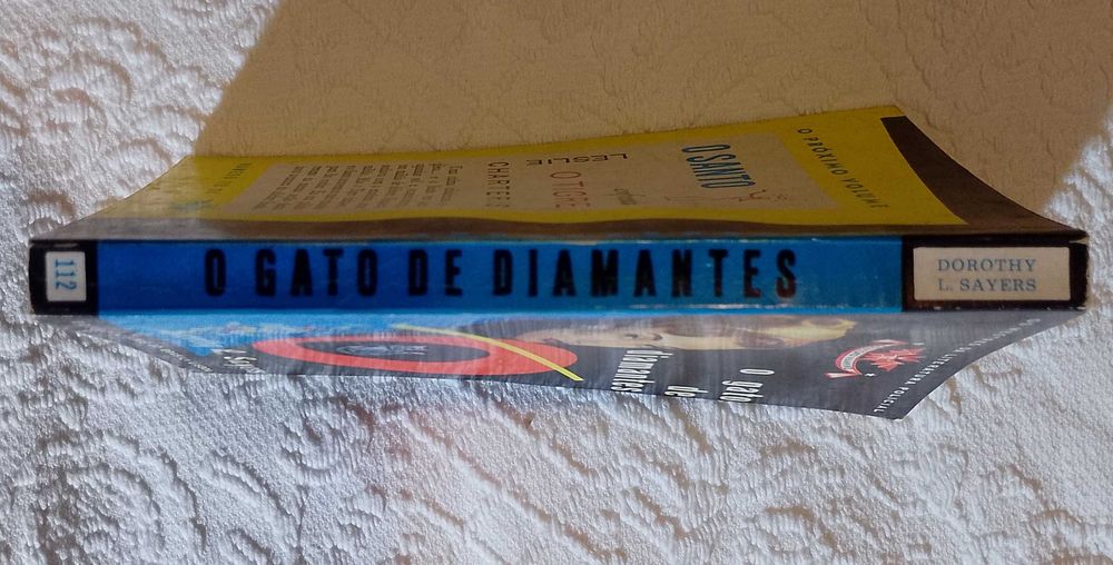 O gato de diamantes, Dorothy L. Sayers