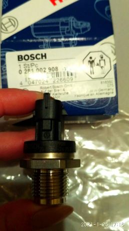 0281002908 BOSCH 0281002907 Датчик давления топлива в рейке