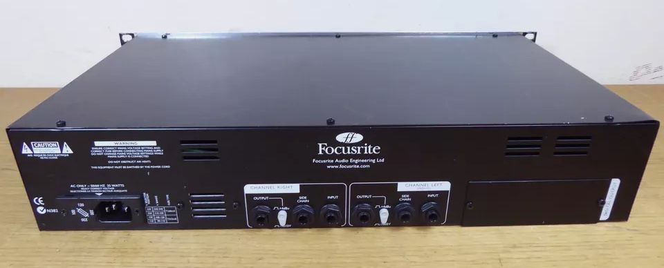 Compressor & Pre Microfone Focusrite PENTA