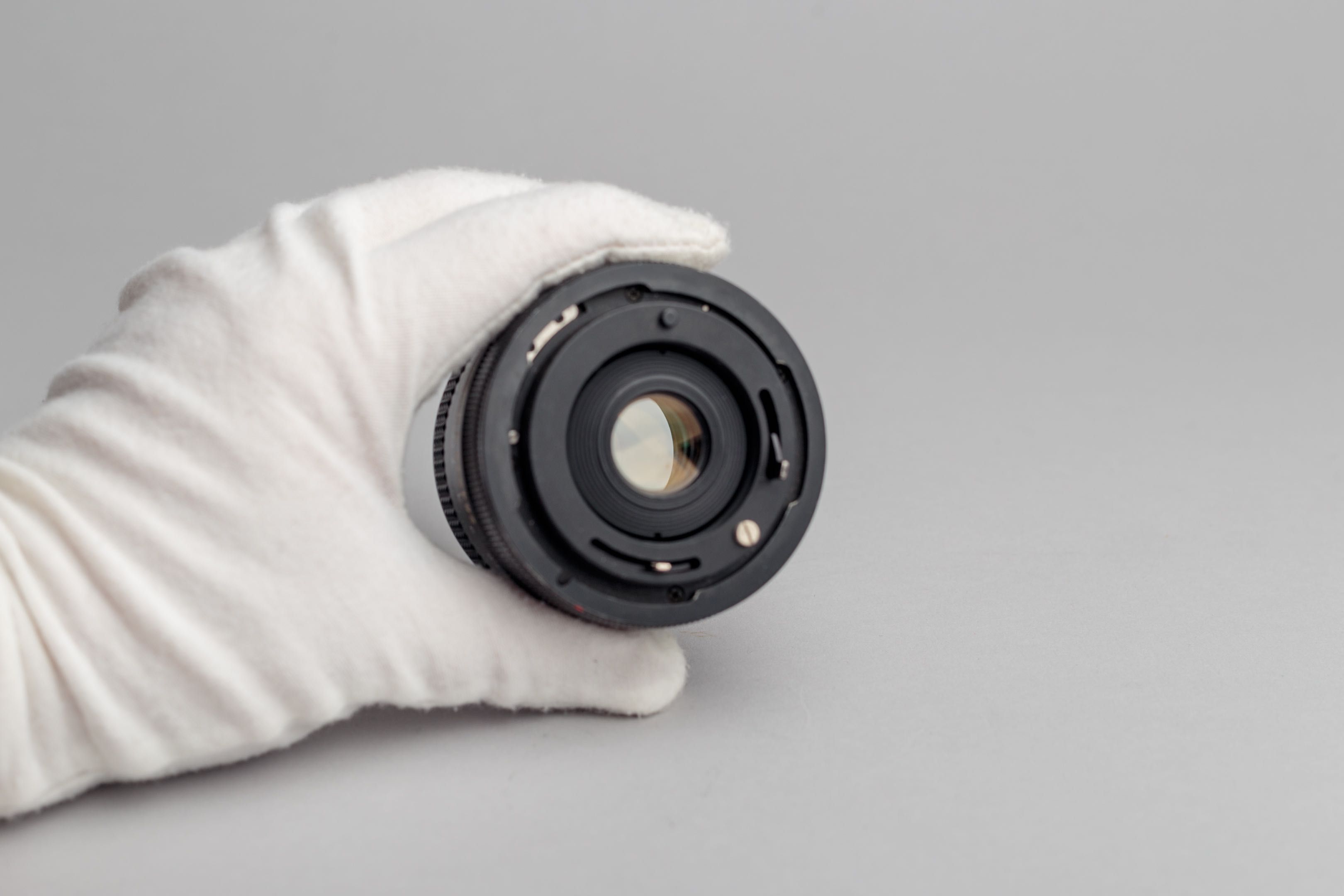 Objetiva Vivitar 24mm f/2.8 MC para Canon FD