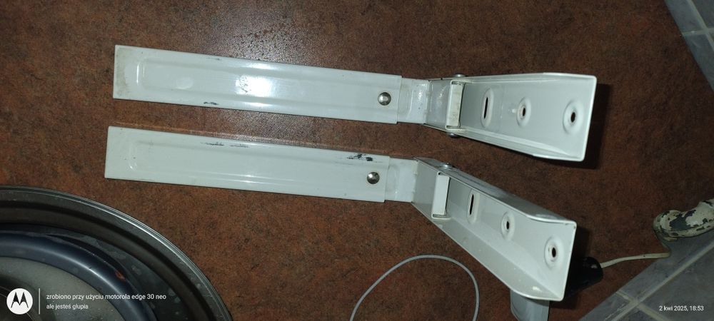 Uchwyty ścienne -półka na mikrofalówke