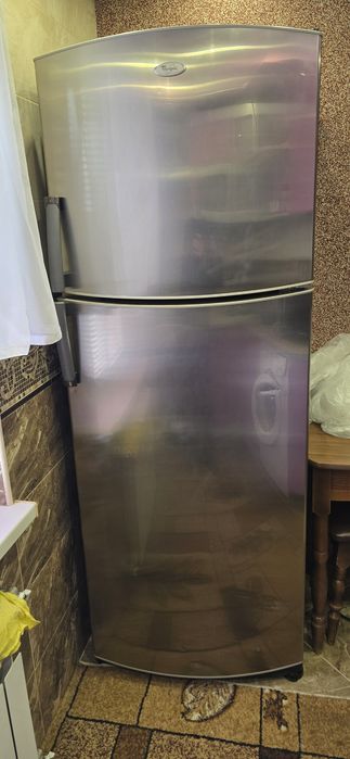 Продам холодильник Whirlpool ARC4170IX нержавейка