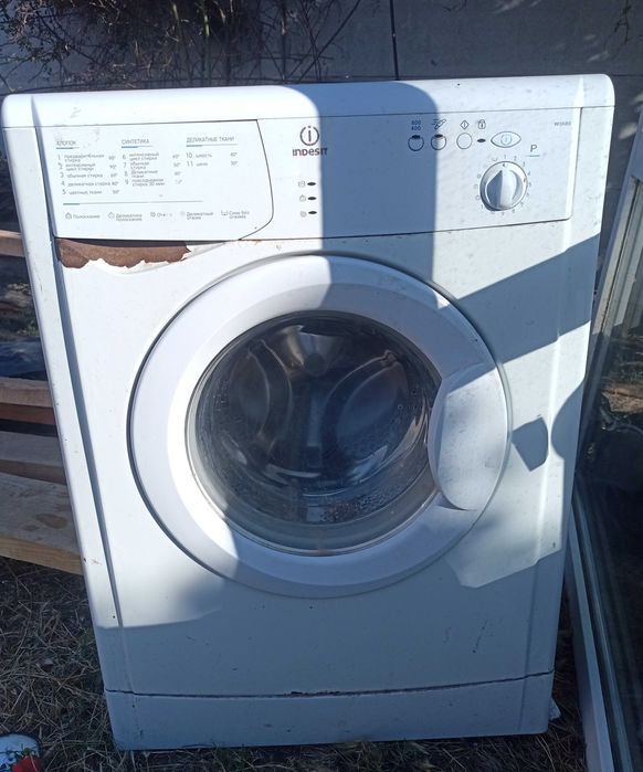 Пральна машина Indesit WISN 80. Працює. Робоча