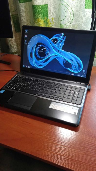 Gatewey NV570p11U Ноутбук в отличнейшем состоянии, батарея 2.5 часа