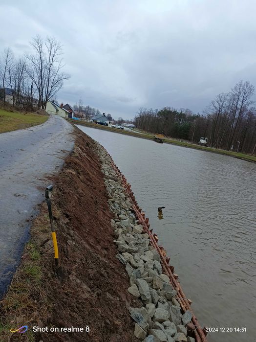 Kopanie stawów faszynowanie brzegów  melioracja  budowa pomostów