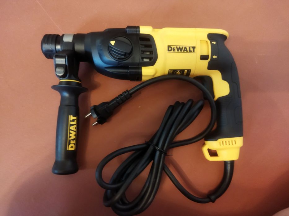 Перфоратор мережевий DeWalt SDS-Plus D25133К