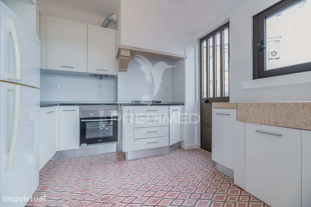 Apartamento T3 em Alcântara