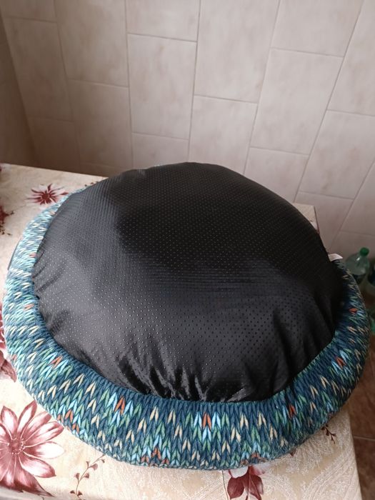 Лежанка, домик для кошки