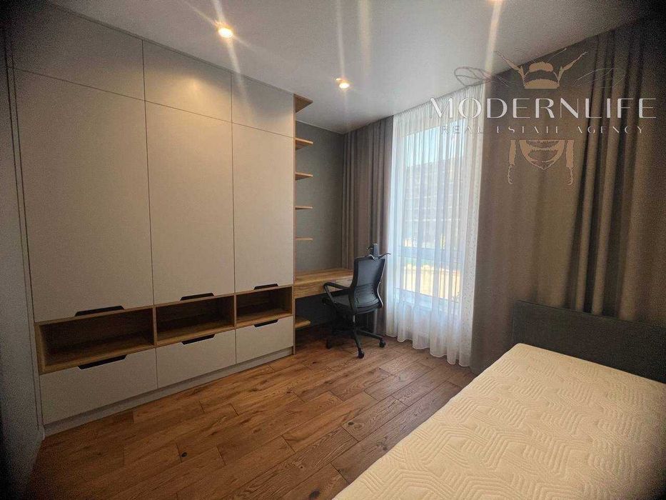 Файна Таун Продаж 3  кімнатної квартири