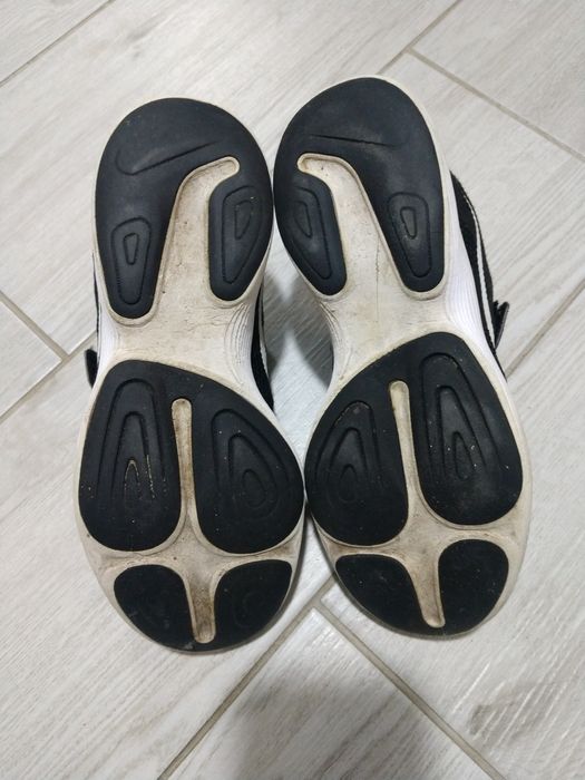 Продам кросівки nike