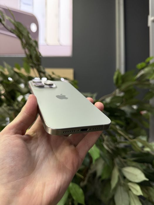 iPhone 15 Pro Max 256GB Natural Titanium