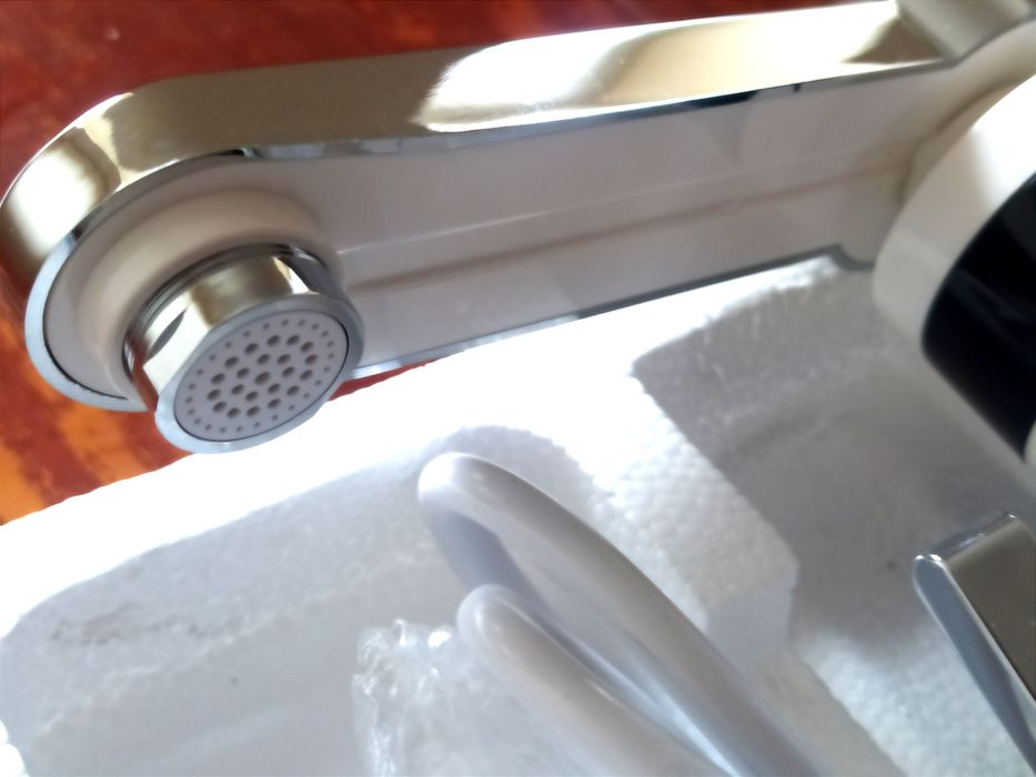 Проточний водонагрівач електричний Lidz (crw) 95 00 061 3000W