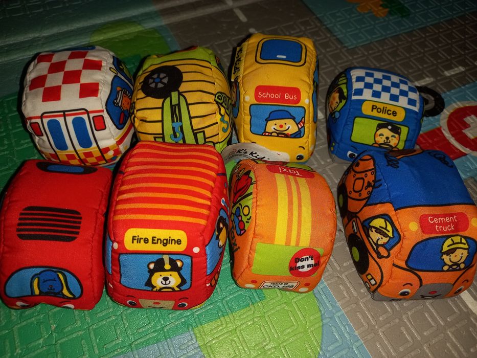 K's Kids Mata z samochodzikami sensorycznymi