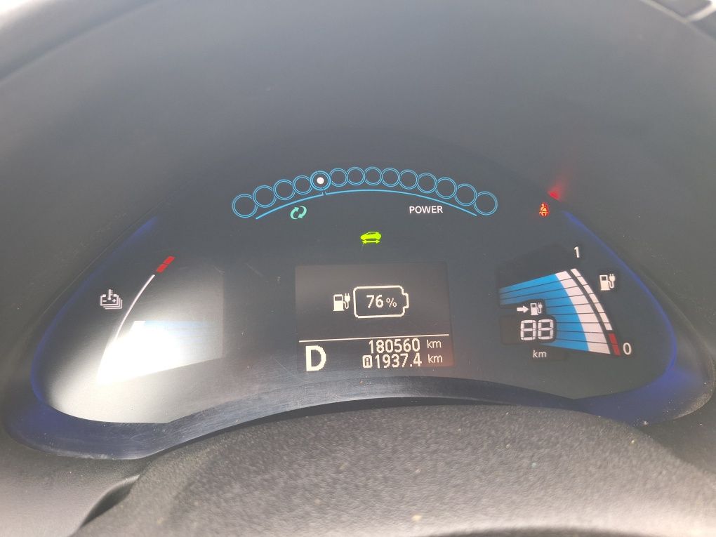 Nissan Leaf Acenta / pompa ciepła/ kamera / SOH 72% / zasięg 100km